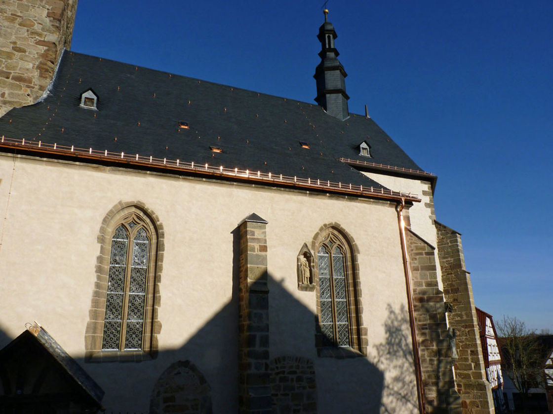 Abbau des Gerüstes an der Südseite (Foto: Karl-Franz Thiede)